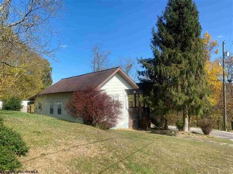 View 104 homes for sale in Weirton, WV at a median listing home price of $95,000. See pricing and listing details of Weirton real estate for sale. 